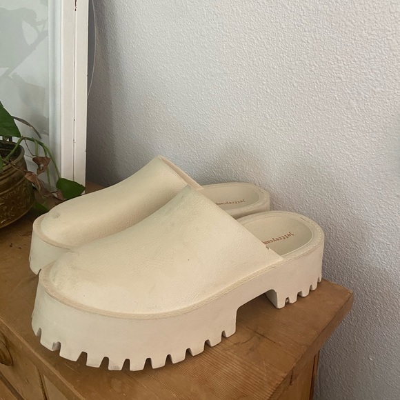 Jeffrey Campbell Shoes - Jeffrey Campbell Cream Platform Mules